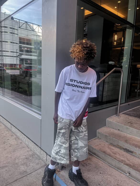 VISIONNAIRES TEE (WHITE)