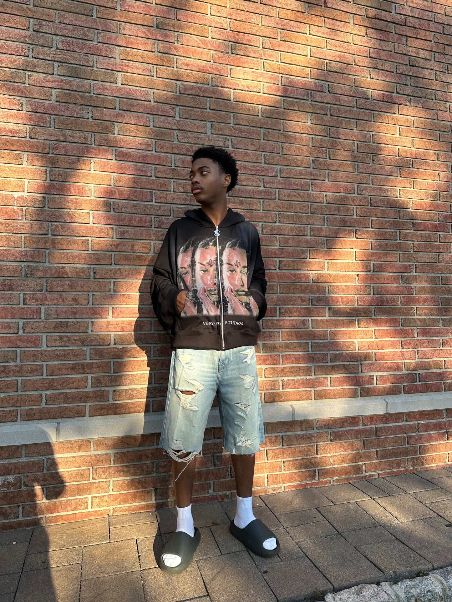 VISIONARY STUDIOS ZIP (BLACK)